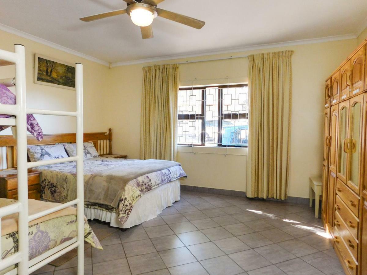 Mama Mia Cottages Oslo Beach Port Shepstone Luaran gambar