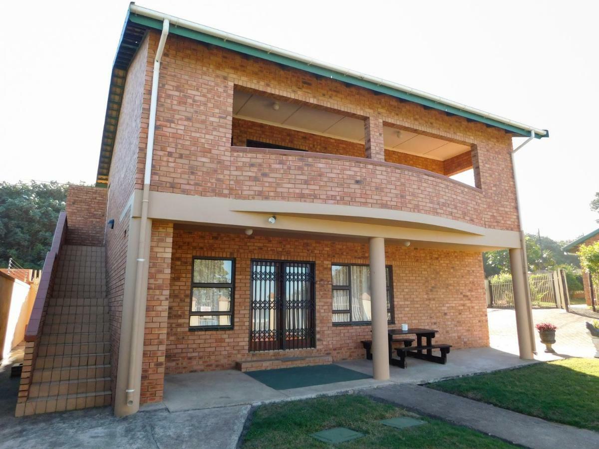 Mama Mia Cottages Oslo Beach Port Shepstone Luaran gambar